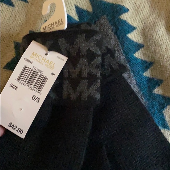 Michael Kors gloves - Picture 3 of 3